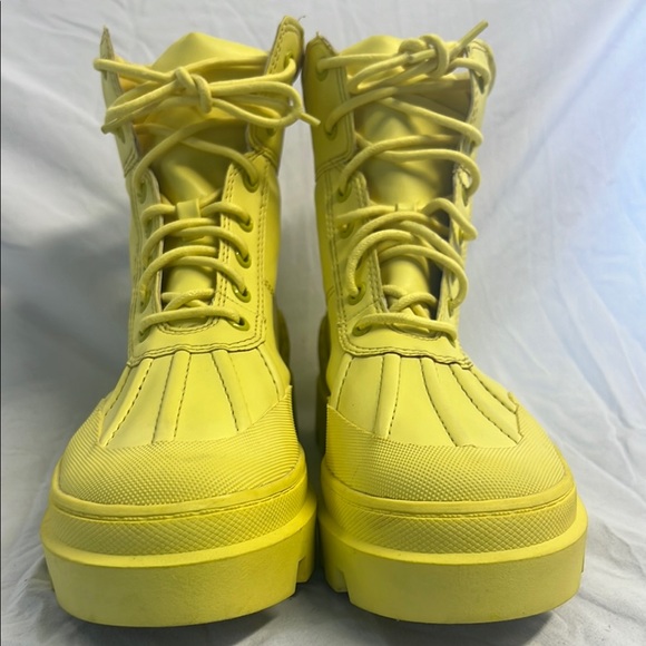 Circus NY by Sam Edelman Women's
Bright Yellow Lace-Up waterproof Boots - Picture 10 of 10